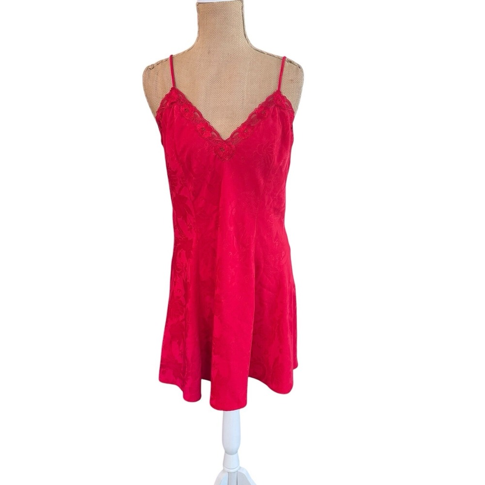 Victoria's Secret Vintage Red Jacquard Lace Trim‎ Chemise Nightgown Medium